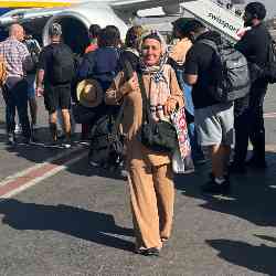 Single Turkish woman in London, UK, United Kingdom