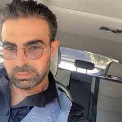 Single Turkish man in Paris, France, France