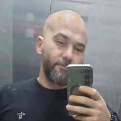 Single Turkish man in Istanbul, İstanbul, Turkey