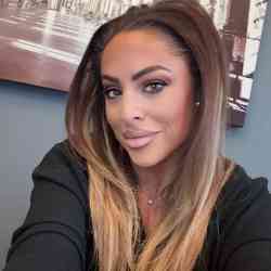 Single Turkish woman in Chicago, IL, United States