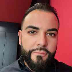 Single Turkish man in Paris, France, France