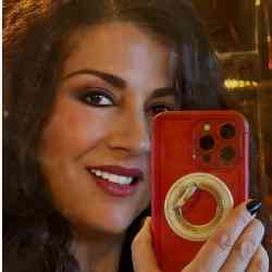 Single Turkish woman in Chicago, IL, United States