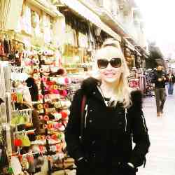 Single Turkish woman in Xanthi, Ελλάδα, Greece