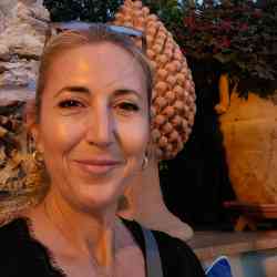 Single Turkish woman in Toronto, ON, Canada