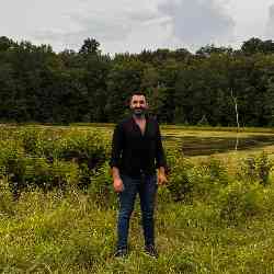 Single Turkish man in New Brunswick, New Jersey, United States