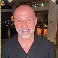 Single Turkish man in London, United Kingdom