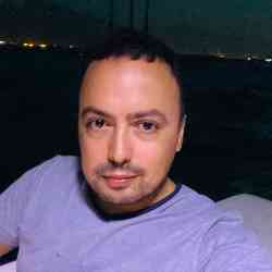 Single Turkish man in New York, New York, United States