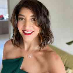 Single Turkish woman in Melbourne, Victoria, Australia