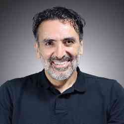 Single Turkish man in New York, New York, United States
