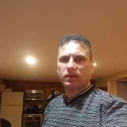 Single Turkish man in New York, New York, United States