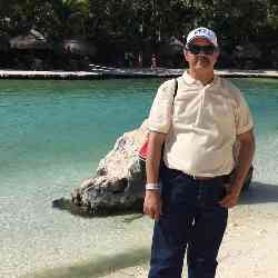 Single Turkish man in New York, New York, United States