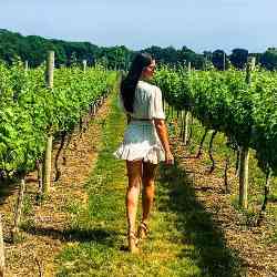 Single Turkish woman in New York, New York, United States