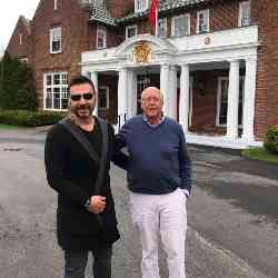 Single Turkish man in New York, New York, United States