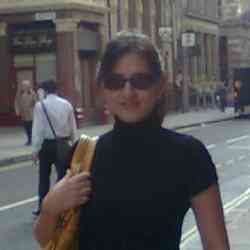 Single Armenian woman in London, England, United Kingdom