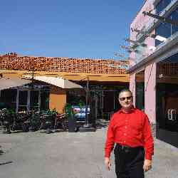 Single Armenian man in New York, New York, United States