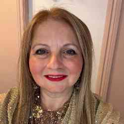 Single Armenian woman in Toronto, Ontario, Canada