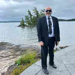 Single Armenian man in Toronto, Ontario, Canada