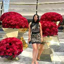 Single Armenian woman in Los Angeles, California, United States