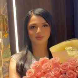 Single Armenian woman in Los Angeles, California, United States