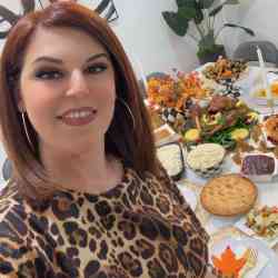 Single Armenian woman in Los Angeles, California, United States