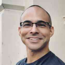 Single Armenian man in New York, New York, United States