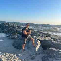 Single Armenian man in New York, New York, United States