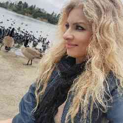 Single Armenian woman in Los Angeles, California, United States