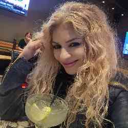 Single Armenian woman in Los Angeles, California, United States