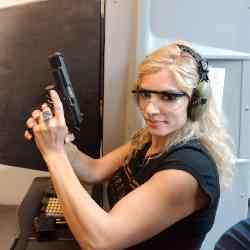 Single Armenian woman in Los Angeles, California, United States