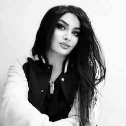 Single Armenian woman in Yerevan, Армения, Armenia