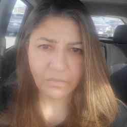 Single Armenian woman in Toronto, Ontario, Canada