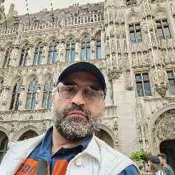 Single Armenian man in Paris, France, France
