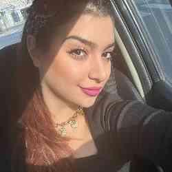 Single Armenian woman in Paris, France, France