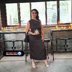 Single Armenian woman in Paris, France, France