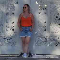 Single Armenian woman in Paris, France, France