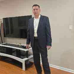 Single Armenian man in Glendale, California, United States