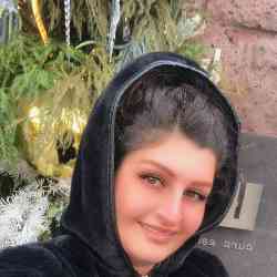 Single Armenian woman in Yerevan, Армения, Armenia