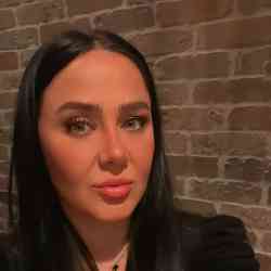 Single Armenian woman in Los Angeles, CA, United States