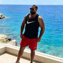 Single Armenian man in Yerevan, Yerevan, Armenia
