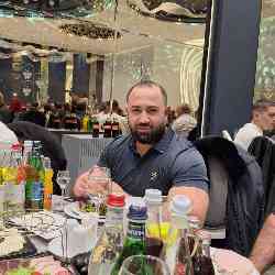 Single Armenian man in Yerevan, Yerevan, Armenia