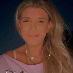 Single Armenian woman in Los Angeles, CA, United States