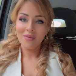 Single Armenian woman in Yerevan, Армения, Armenia