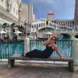Single Armenian woman in Paris, France, France