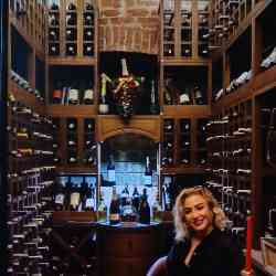 Single Armenian woman in İstanbul, Türkiye, Turkey