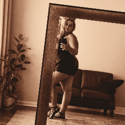 Single Armenian woman in Los Angeles, CA, United States
