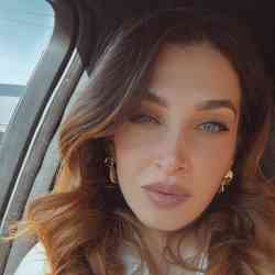 Single Armenian woman in Yerevan, Армения, Armenia