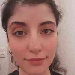 Single Armenian woman in Paris, France, France