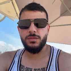 Single Armenian man in Paris, France, France