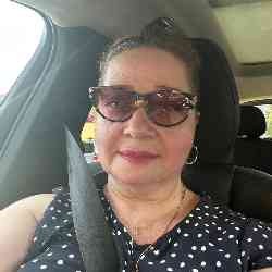 Single Armenian woman in Los Angeles, CA, United States