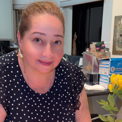 Single Armenian woman in Los Angeles, CA, United States